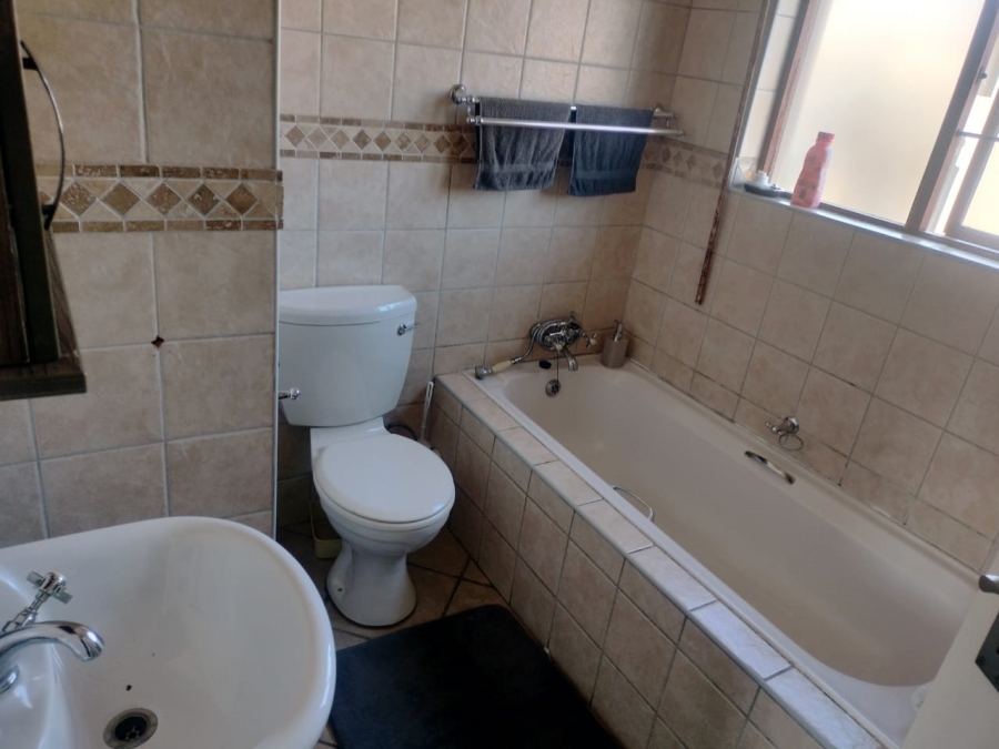 3 Bedroom Property for Sale in Hillside Free State